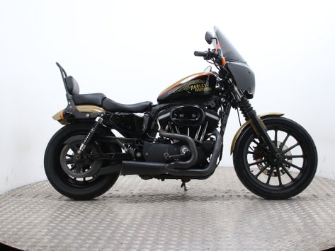 Harley-Davidson Sportster IRON 883 XL N 13