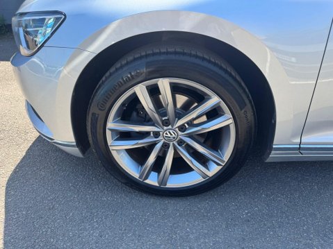 Volkswagen Passat GT TDI BLUEMOTION TECHNOLOGY DSG 33