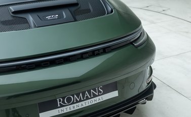 Porsche 911 GT3 TOURING (992) 32