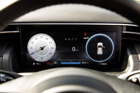 Hyundai TUCSON T-GDI SE CONNECT 10