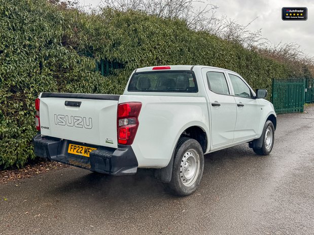 Isuzu D-Max Utility | 1.9 LT | Double Cab | Rear Diff Lock | Camera | EURO 6 3