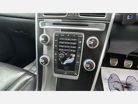 Volvo XC60 2.0 D4 R-Design Lux Nav Euro 6 (s/s) 5dr 26