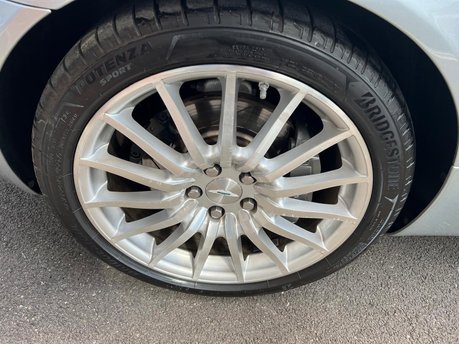 Aston Martin DB9 5.9 V12 Volante 2dr Petrol Seq (EU4) (394 g/km, 450 bhp) 18