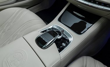 Mercedes-Benz S63 AMG Coupe 19