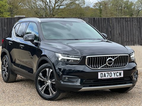Volvo XC40 B4 INSCRIPTION PRO MHEV 1