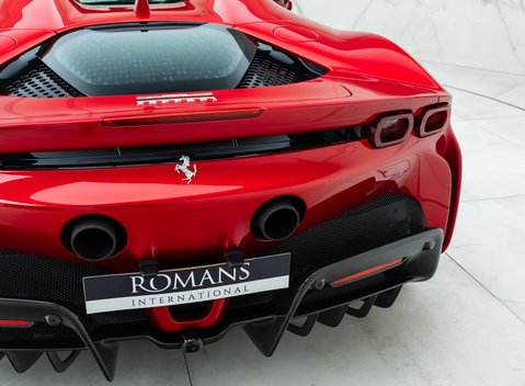 Ferrari SF90 Spider 30