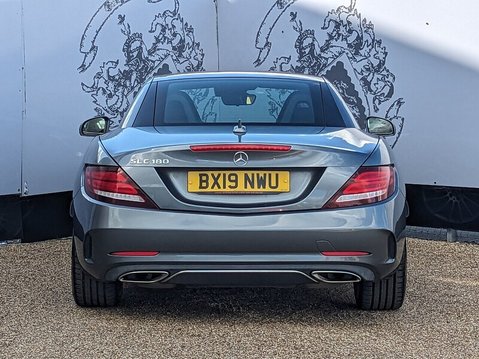 Mercedes-Benz SLC SLC 180 AMG LINE 8