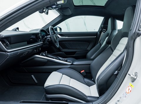 Porsche 911 Turbo S 23