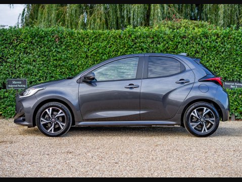 Toyota Yaris 1.5 Yaris Design HEV CVT 5dr 4