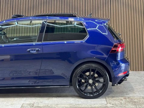 Volkswagen Golf 2.0 Golf R TSi Semi-Auto 4WD 3dr 33