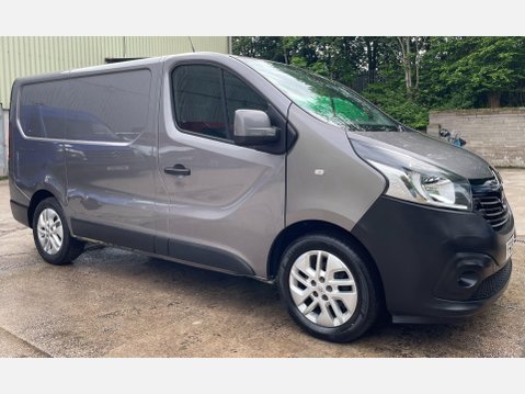 Renault Trafic 1.6 dCi ENERGY 27 Sport Nav Panel Van 5dr Diesel Manual SWB Standard Roof E 5