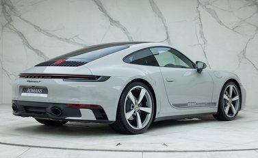 Porsche 911 Carrera T (992) 3