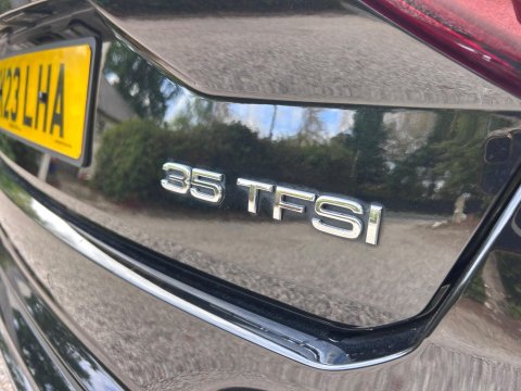 Audi Q2 1.5 TFSI CoD 35 Black Edition Euro 6 (s/s) 5dr 50