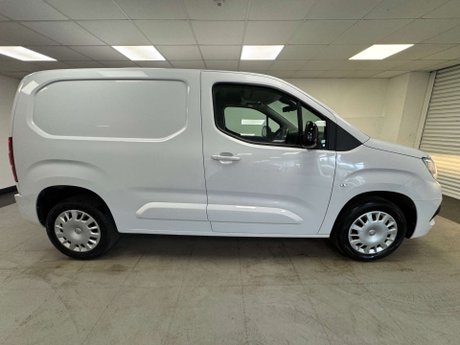 Vauxhall Combo 1.5 Combo 2300 Professional Turbo D S/S 28