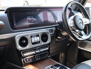 Mercedes-Benz G Series 2109 G 350 D 4MATIC AMG LINE PREMIUM MATT BLACK WRAPP 14