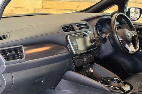 Nissan LEAF 40kWh N-Connecta Hatchback 5dr Electric Auto (150 ps) 10