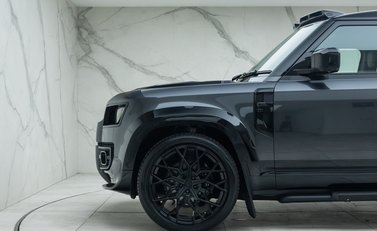 Land Rover Defender 90 V8 P525 URBAN 39