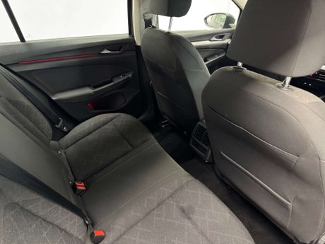 Volkswagen Golf 1.5 Golf Life TSi 5dr 33