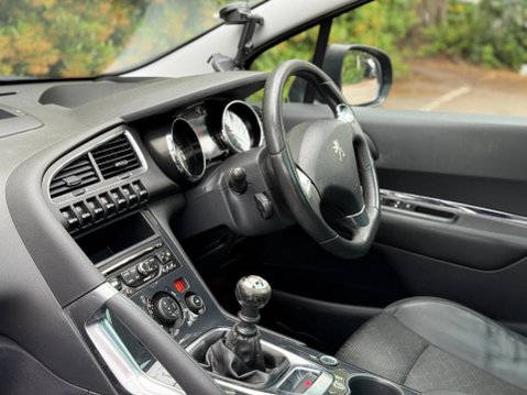 Peugeot 3008 1.6 HDi Allure Euro 5 5dr 7