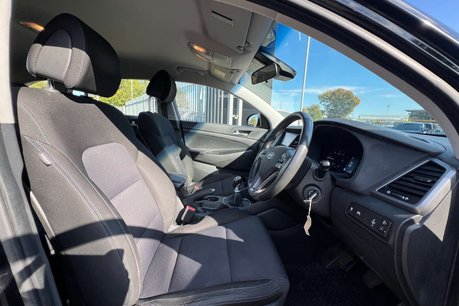 Hyundai TUCSON 2.0 CRDi SE Nav SUV 5dr Diesel Manual 4WD Euro 6 (136 ps) 33