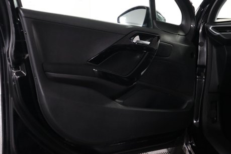 Peugeot 208 S/S TECH EDITION 43