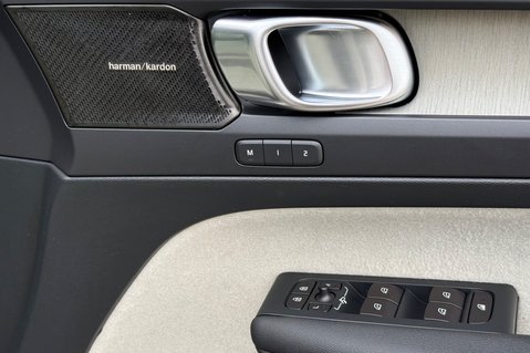 Volvo XC40 T5 INSCRIPTION AWD -XENIUM -360 CAMERA -PAN ROOF -HARMAN KARDON -WINTER PAC 39