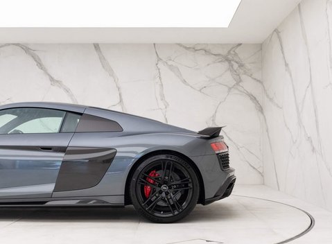 Audi R8 V10 Performance Carbon Black 29