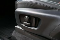 Land Rover Discovery TD6 HSE 32