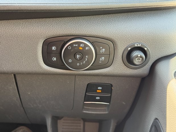 Ford Transit AUTO LWB L3H3 High Roof Limited 350 A/C Alloys Camera Nav Sensors EURO 6 22