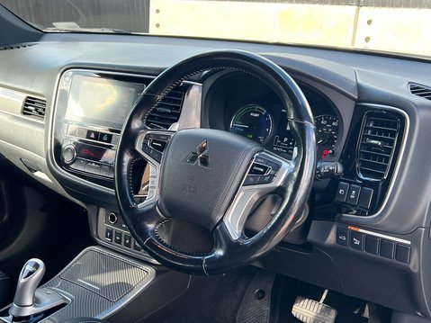 Mitsubishi Outlander PHEV 4H 35