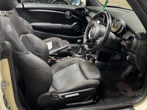 Mini Convertible 1.5 Cooper Euro 6 (s/s) 2dr 6