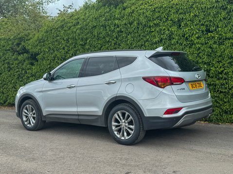 Hyundai SANTA FE 2.2 CRDi Blue Drive Premium SUV 5dr Diesel Manual 4WD Euro 6 (200 ps) 32