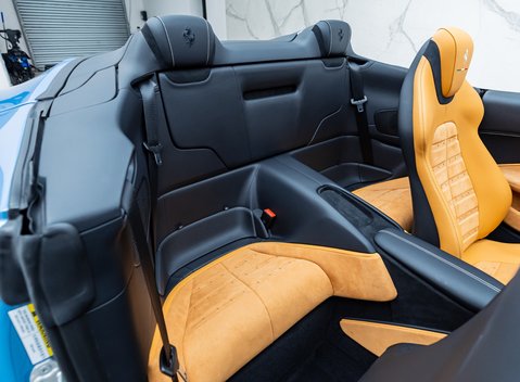 Ferrari Roma SPIDER 19