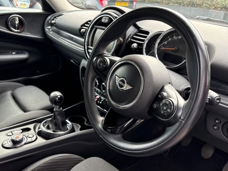 Mini Clubman Cooper 1.5 Petrol Manual Chili 6 door - SAT NAV - HEATED SEATS 3