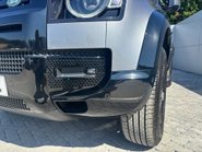 Land Rover Defender 90 D250 Hard Top SE MHEV 21
