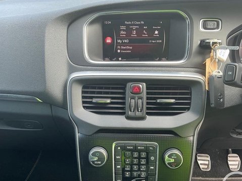 Volvo V40 2.0 D3 R-Design Nav Plus Euro 6 (s/s) 5dr 10