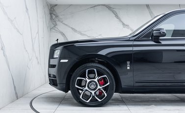 Rolls-Royce Cullinan BLACK BADGE 43