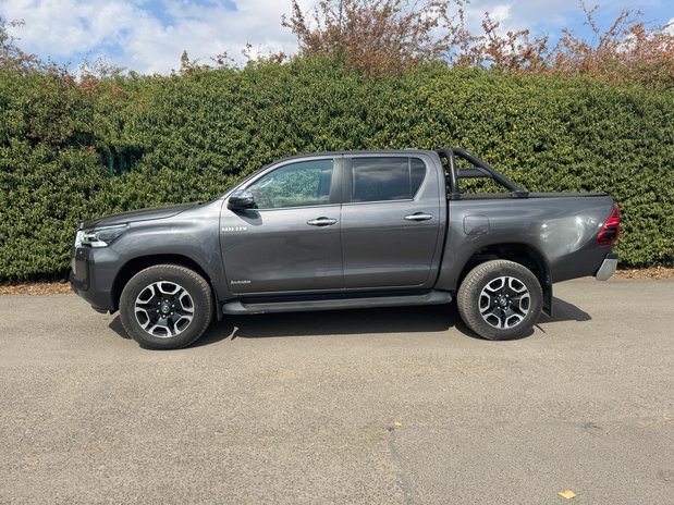 Toyota Hilux Invincible | Auto | 2.4 LT | Double Cab | Camera | Sensors | EURO 6 5