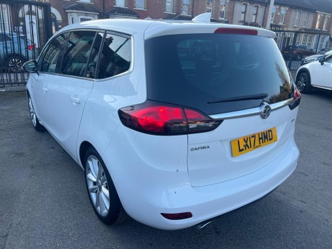 Vauxhall Zafira 2.0 CDTi Elite Nav Auto Euro 6 5dr 4