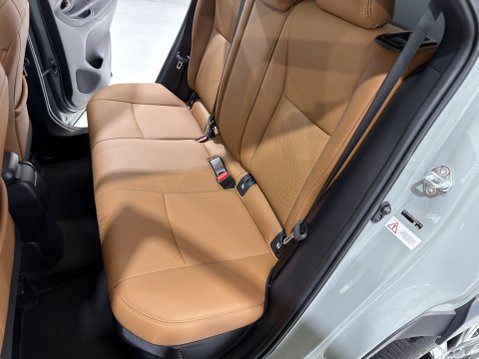 Toyota Yaris Cross PREMIERE EDITION 45