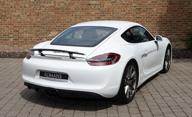 Porsche Cayman GTS 2
