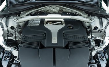 Aston Martin DBX 707 41