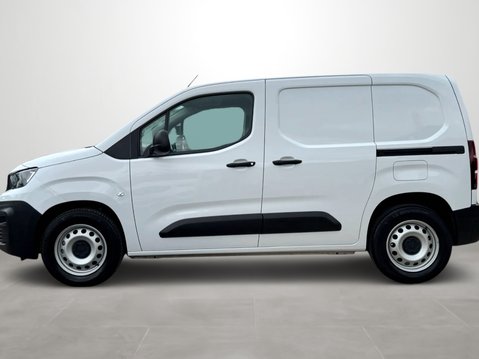 Peugeot Partner 800 100kW 50kWh Professional Premium + Van Auto 6