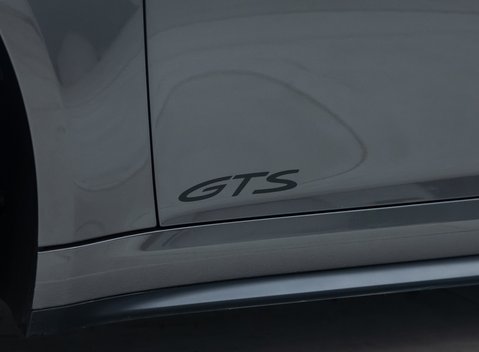 Porsche 911 Targa 4 GTS (992) 39