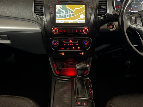 Kia Sorento CRDI KX-3 SAT NAV 14