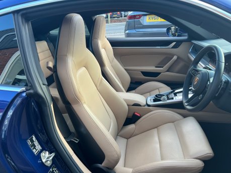 Porsche 911 3.0 992 Carrera Coupe 2dr Petrol PDK Euro 6 (s/s) (385 ps) 23