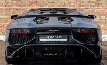 Lamborghini Aventador SV LP750-4 Roadster 5