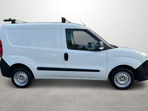 Vauxhall Combo 2000 1.3 CDTI 16V 95ps H1 Van Euro 6 10