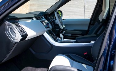 Land Rover Range Rover Sport 5.0 SVR 16