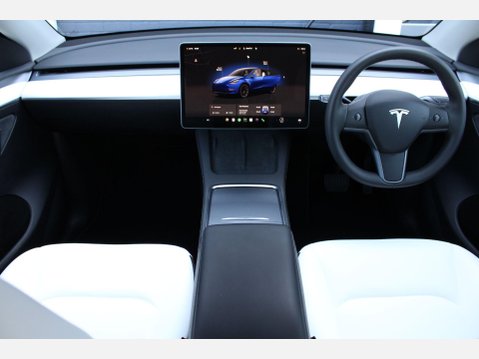Tesla Model Y LONG RANGE 14
